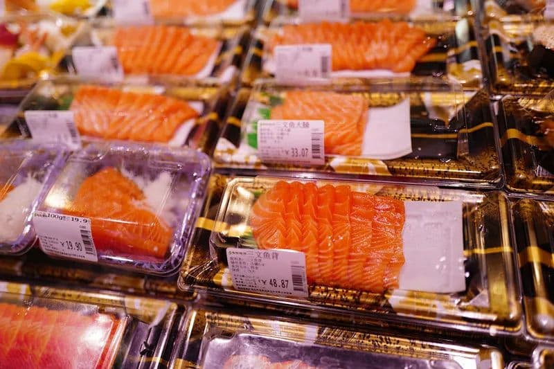 日料还能吃吗？多家店铺紧急声明！有员工称店里三文鱼基本都是国产的