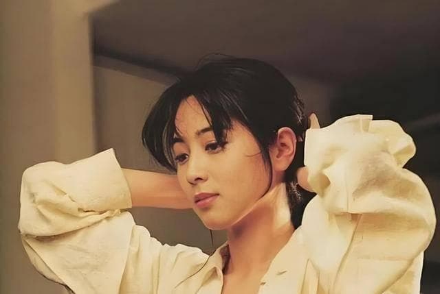 坂井泉水：传奇的音乐旅程与神秘的东方魅力