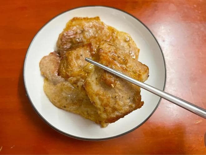 港式黑椒猪扒，浓郁黑椒香味、外焦里嫩，真香
