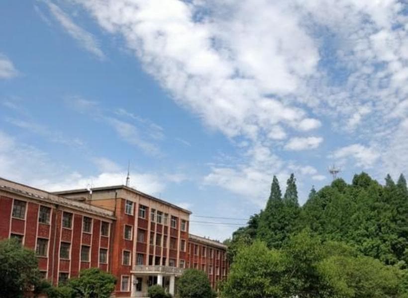 华中科大与哈工大，谁更胜一筹，本文全方位解析