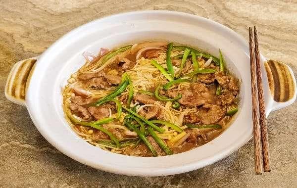 蘑菇牛肉煲