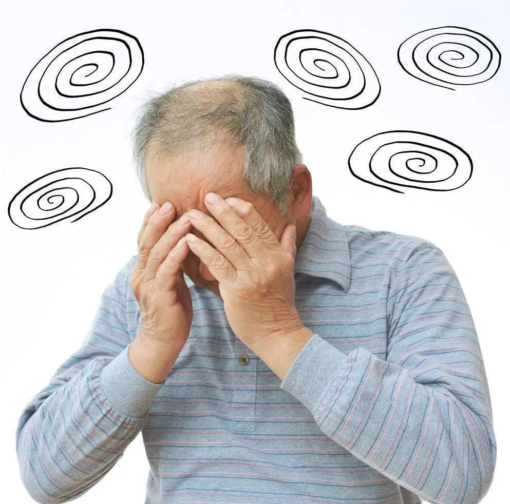 老年人夏日头晕是怎么回事？医生：千万别忽视
