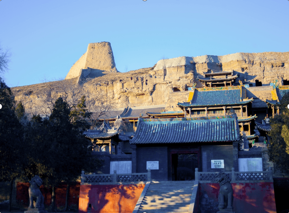 走进云冈石窟景区（山西）