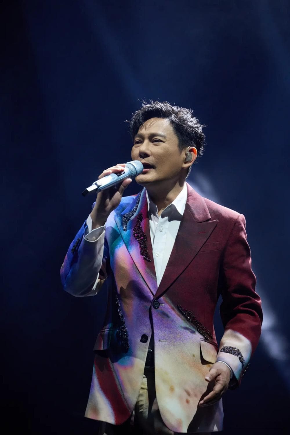 揭秘张信哲：从李宗盛的提线木偶到资本打造的情歌王子