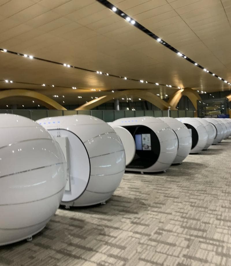 春运期间多地机场、车站暖心服务：过夜休息区免费开放，低价餐饮保障旅客需求