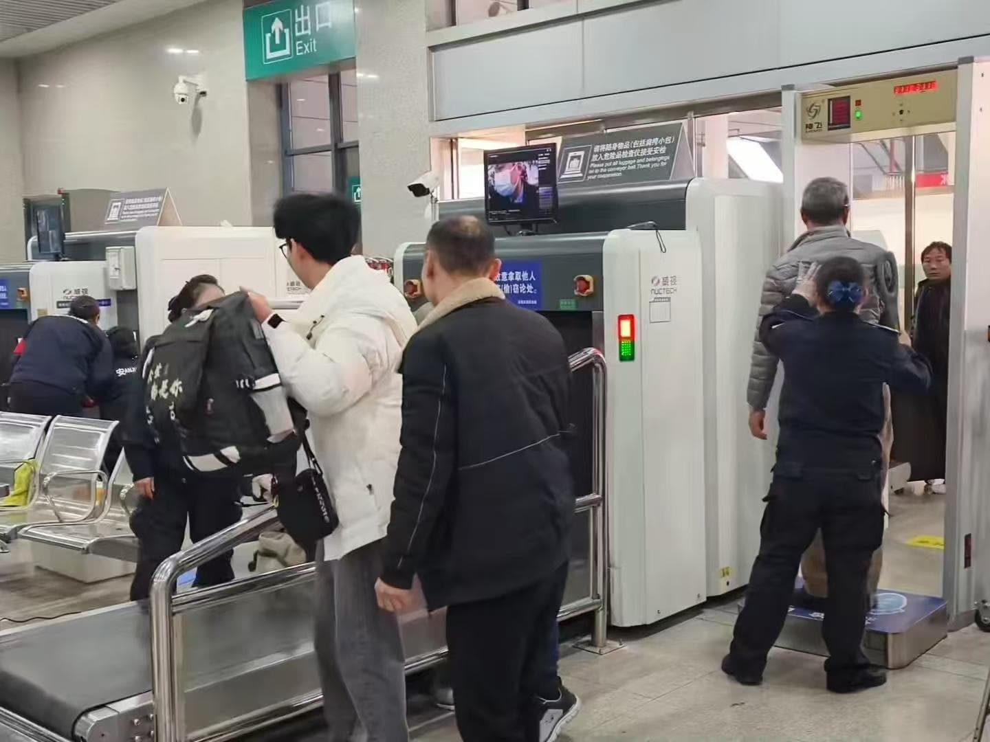 铁路部门提示新规：每位旅客行李限重20KG，超出需缴费