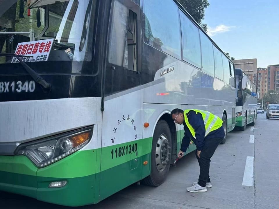 武汉公交清明祭扫出行全攻略：摆渡车、区间车、志愿服务全覆盖