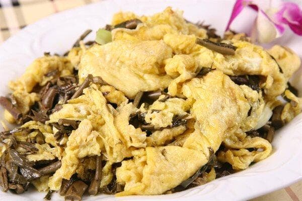 牛筋草煮鸡蛋能治抽筋吗