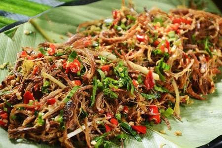 临沧十大名菜：从舂干巴到火腿木瓜鸡，感受临沧独特美食文化