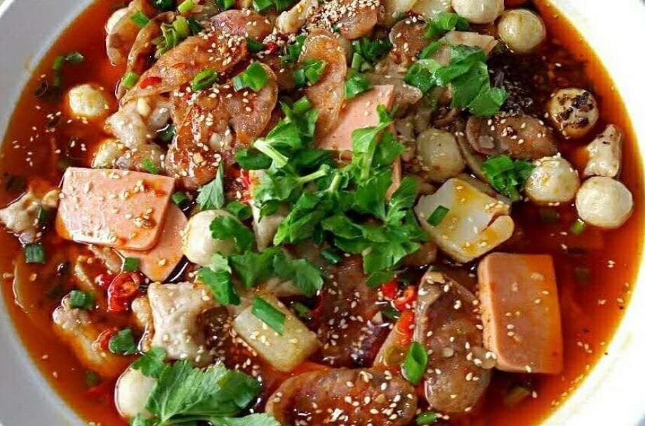“麻辣烫”的万能做法，麻辣鲜香，招待朋友倍有面！