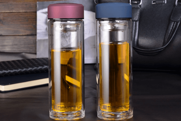 六种常见水杯材质的优缺点：玻璃杯最安全但需谨慎使用
