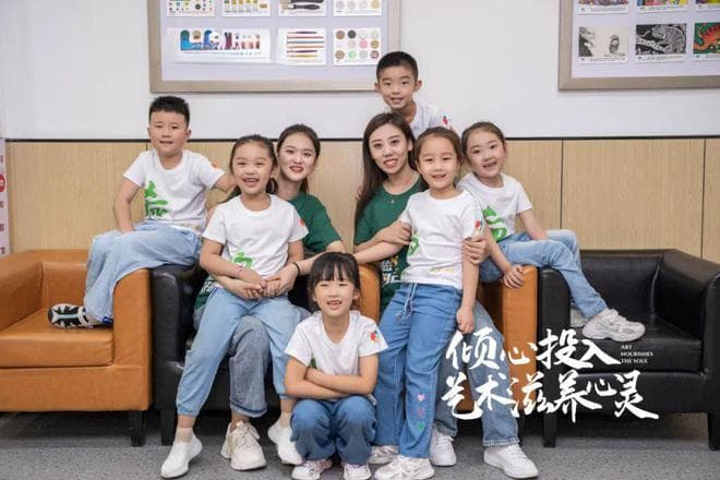 喜欢画画的孩子更有气质和想法？