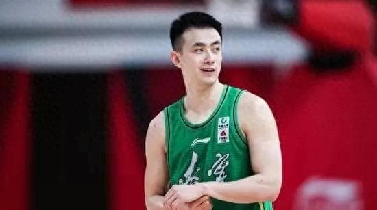 辽宁队最新消息：赵继伟宣布退出，奥利佛签约加盟，内线悍将回归