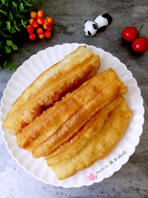 家庭做小油条简单方法10分钟,自制油条的家常做法