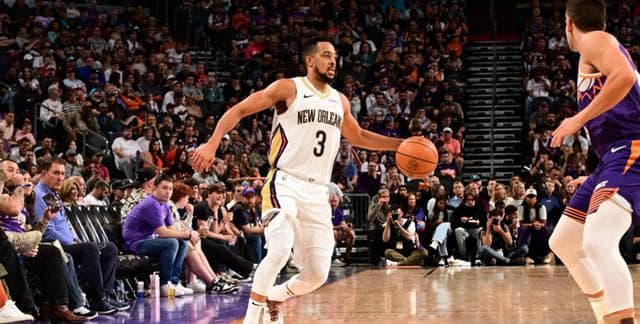 NBA明星表现大揭秘：哈登鲍威尔合力领衔，独行侠残阵惊艳登场！
