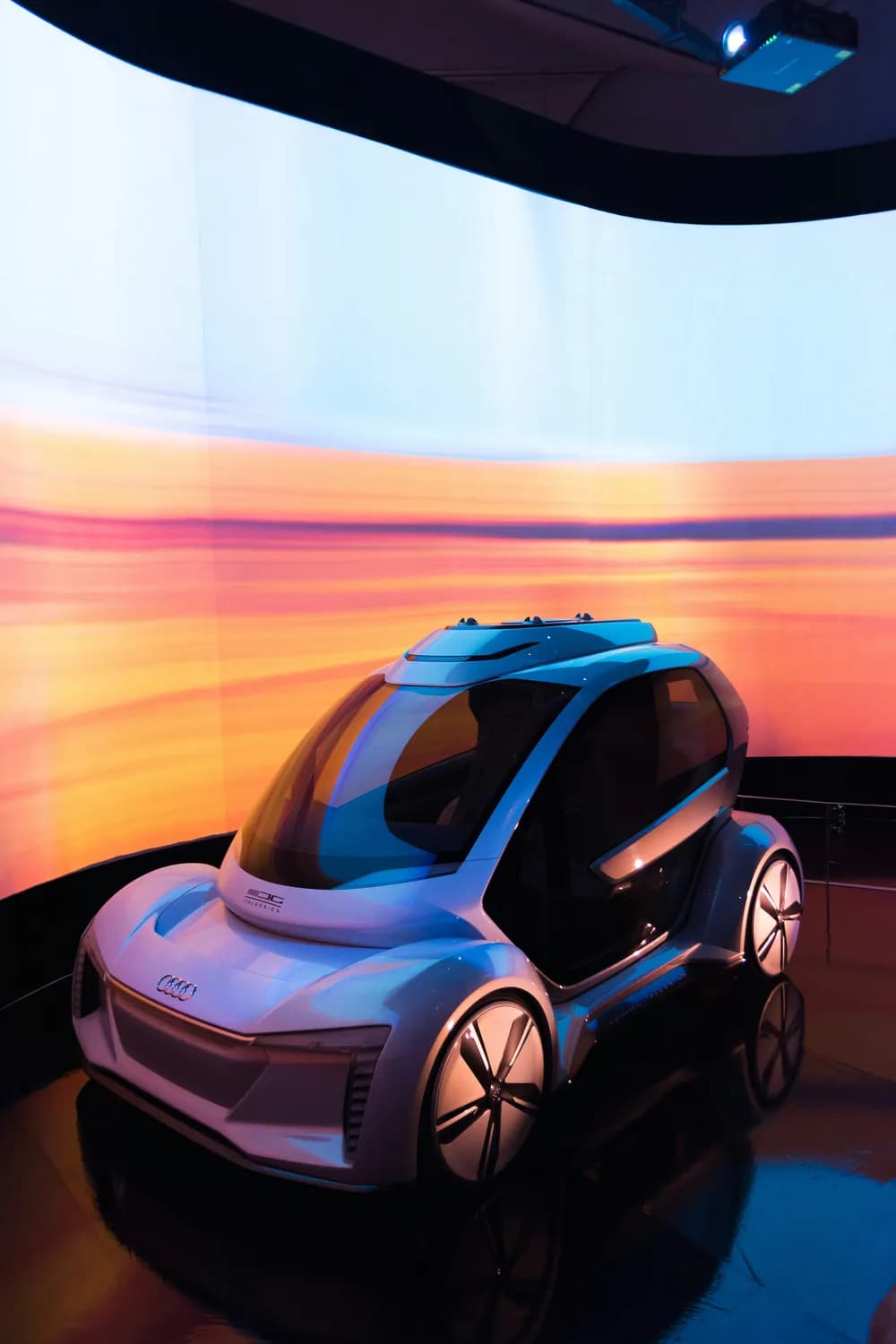 数贸会展示未来出行黑科技：自动驾驶+eVTOL