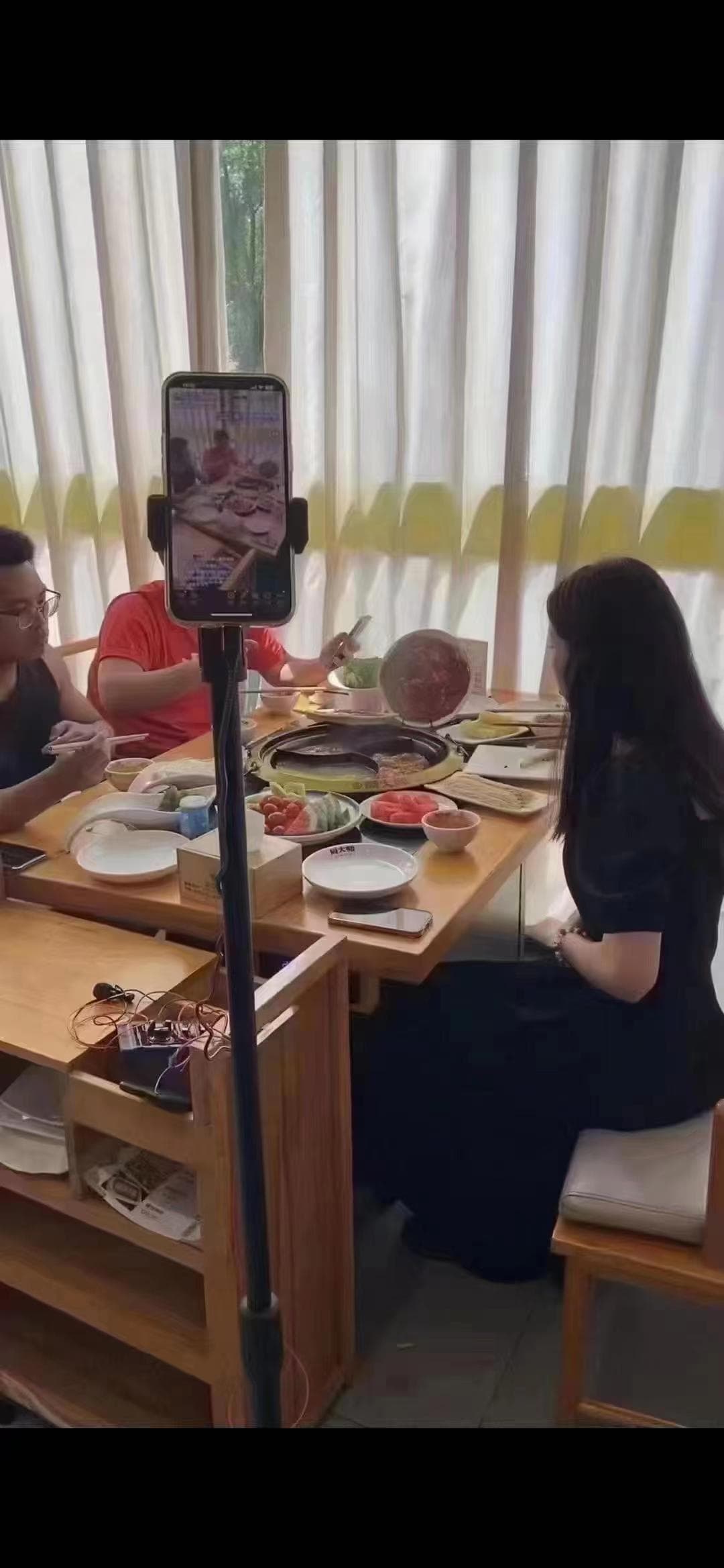 AI 主播来袭：取代真人，开启新时代职场新篇