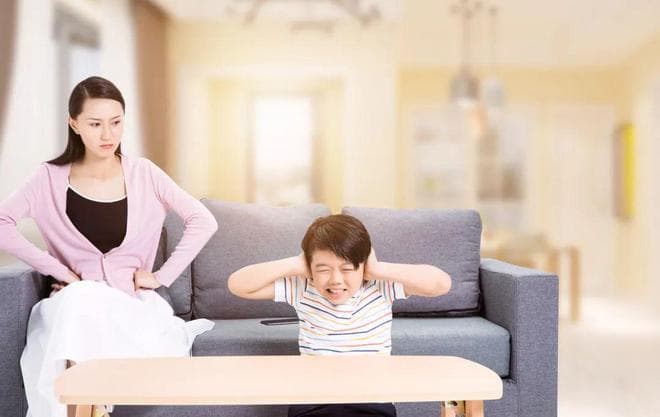 一份调查显示：不停唠叨说教的父母，正在一点点毁掉孩子