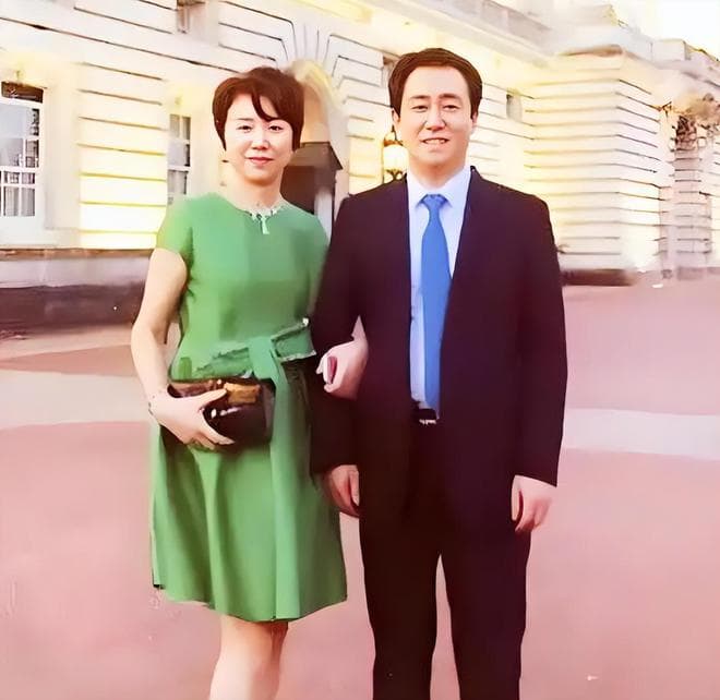 许家印还有两名未成年子女