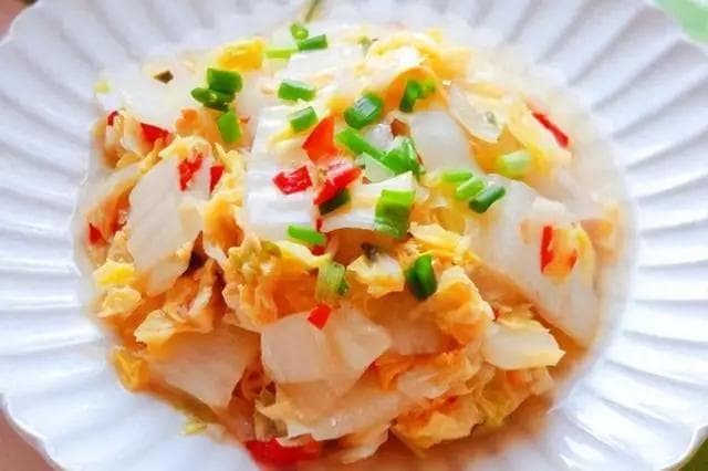 酸辣娃娃菜：四川经典美食的烹饪指南