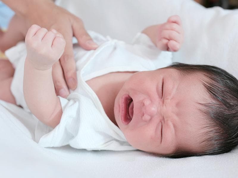 宝宝摔伤怎么办？9大预防措施和正确处理方法