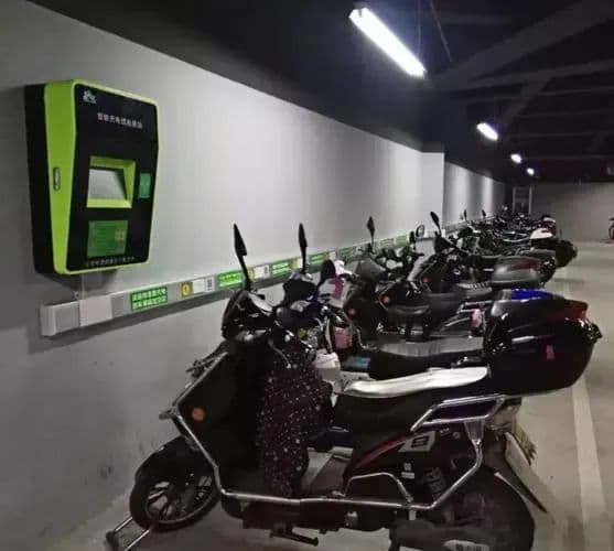 电动车停楼下被盗，业主拒交物业费被判支付