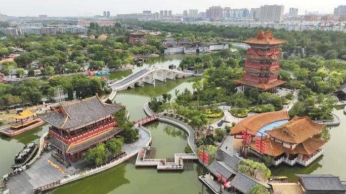 河南开封：城河同生 繁华与共