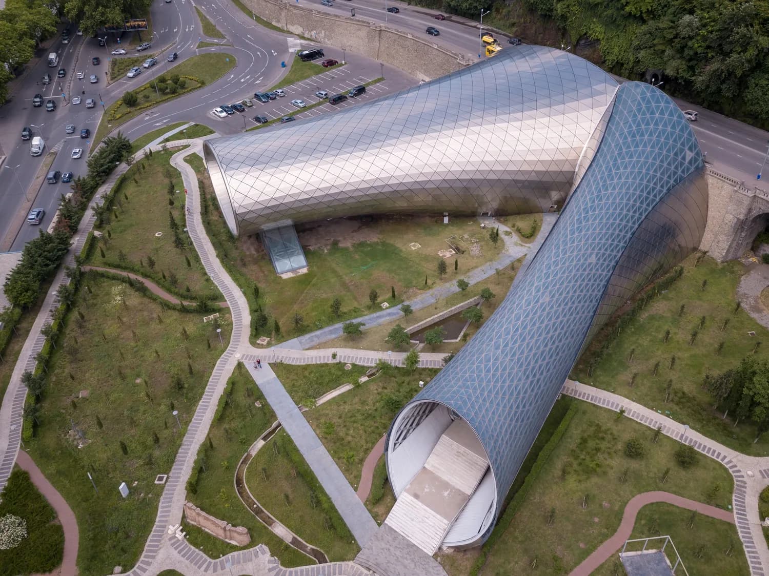 建德文化综合体：山水间的市民空间
