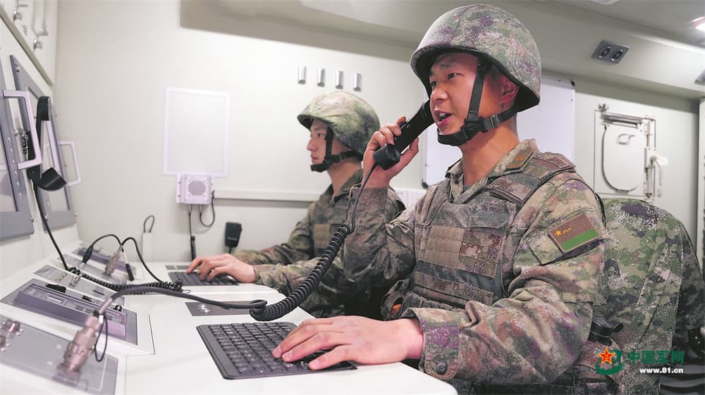 一线火力分队与多军种联合指挥所建立联通机制