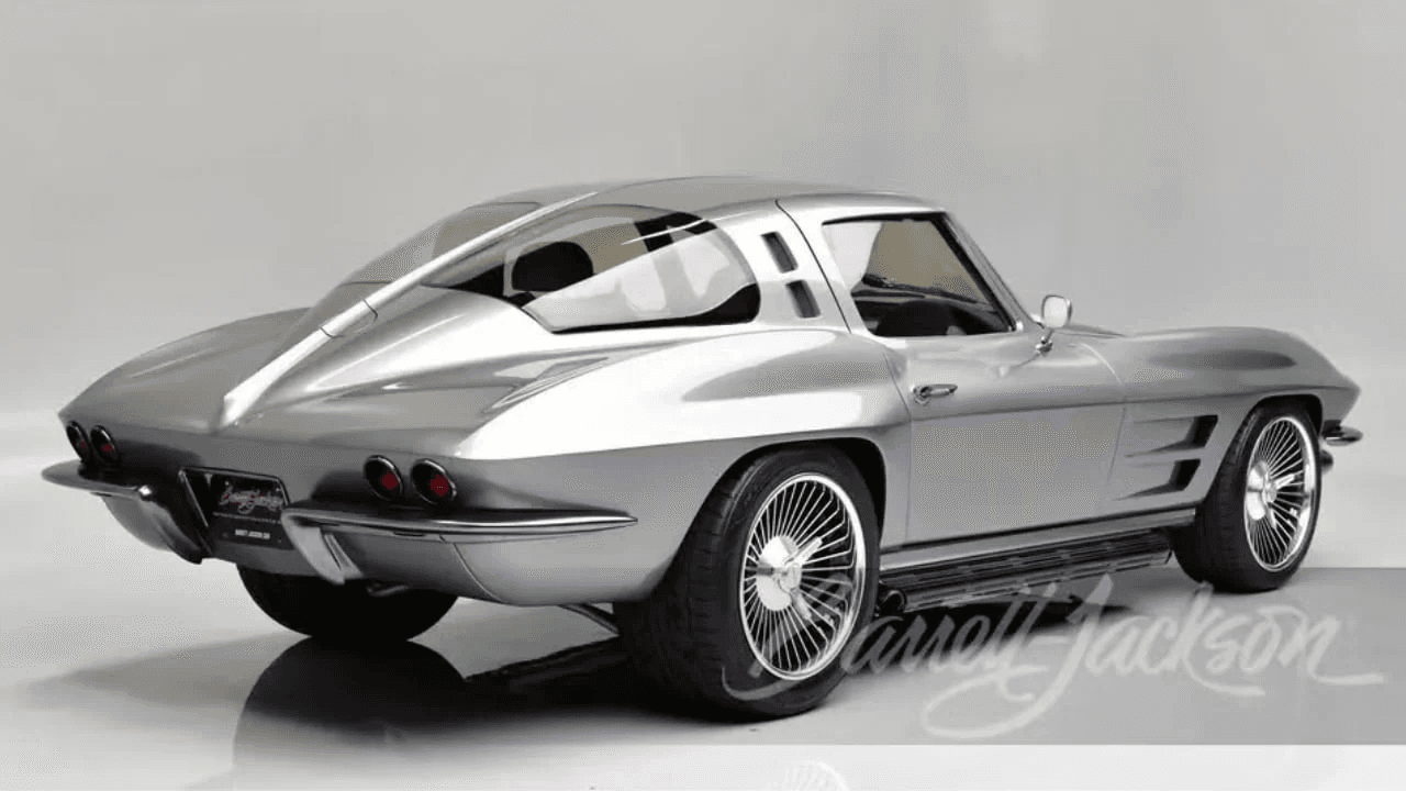 传奇跑车再现经典：雪佛兰Corvette Stingray