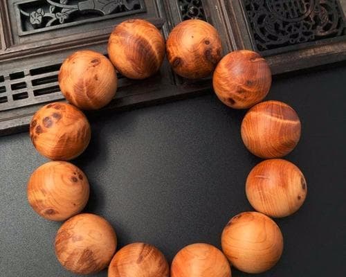 崖柏是否具有香味？——探究崖柏的香味特性