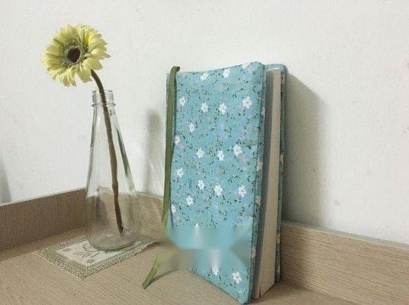 布书套制作教程：从材料准备到成品展示