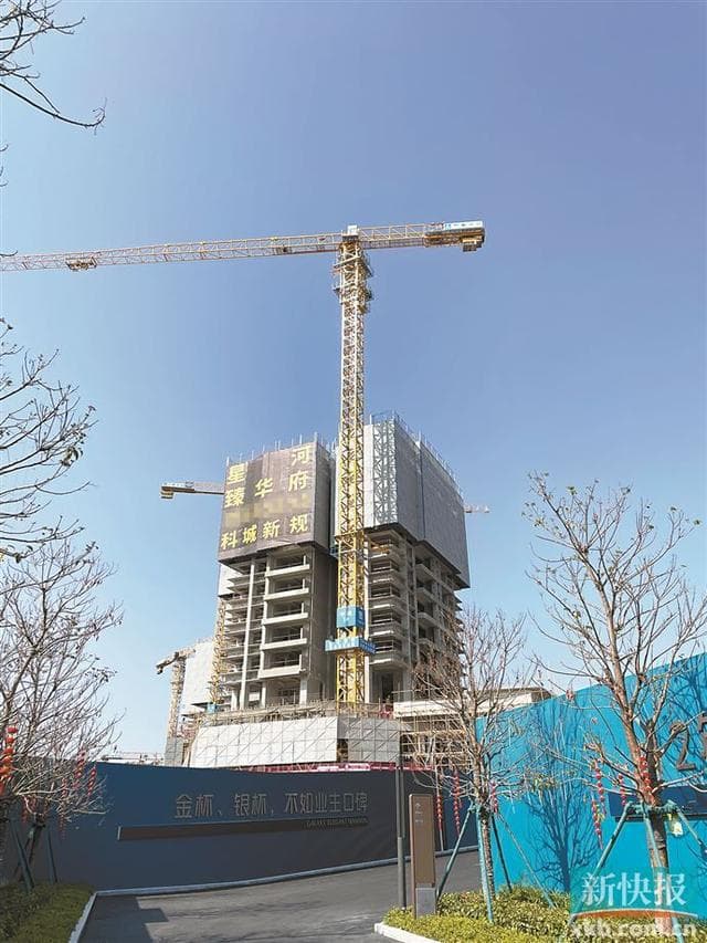 楼间距“缩水” 、卧室窗户对着连廊 广州新房市场出现新痛点
