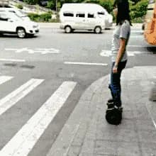 深圳交警提醒：电动滑板车和平衡车不得在道路上使用