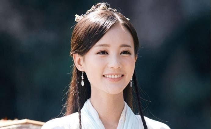 苗翠花：16岁嫁给60岁方德，生下武林高手方世玉