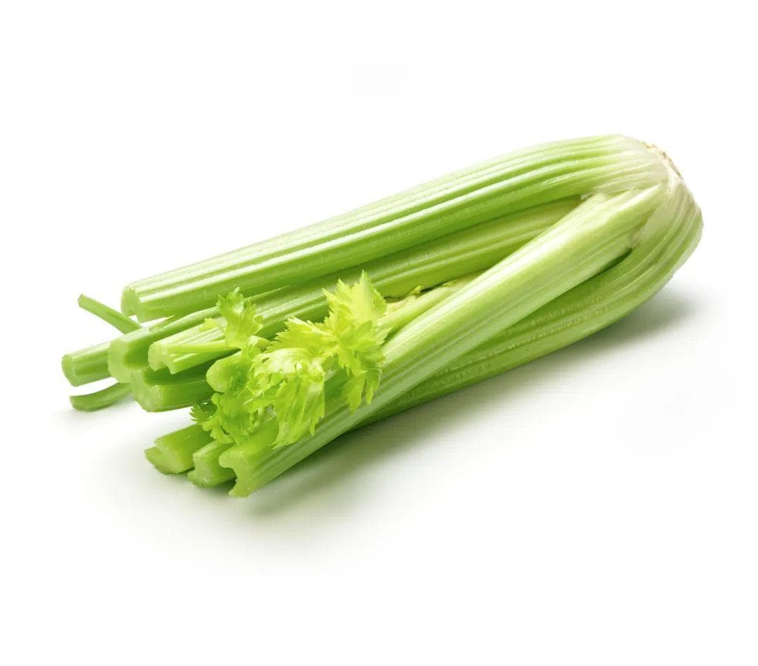 吃芹菜吃茎不吃叶？你可能浪费了大量营养，但有人不适合吃
