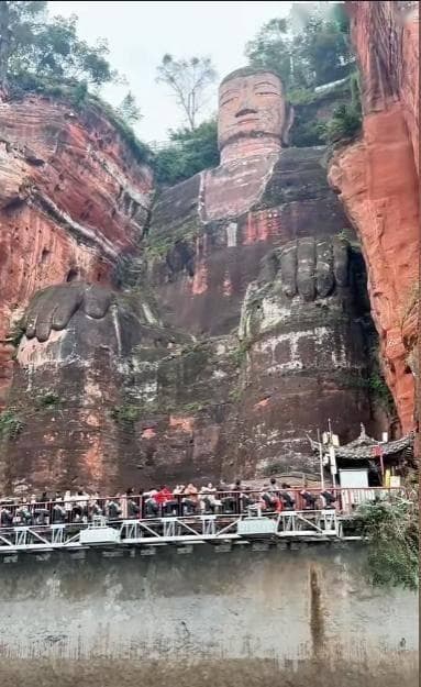 乐山大佛：祈福钱风波背后的文明之思