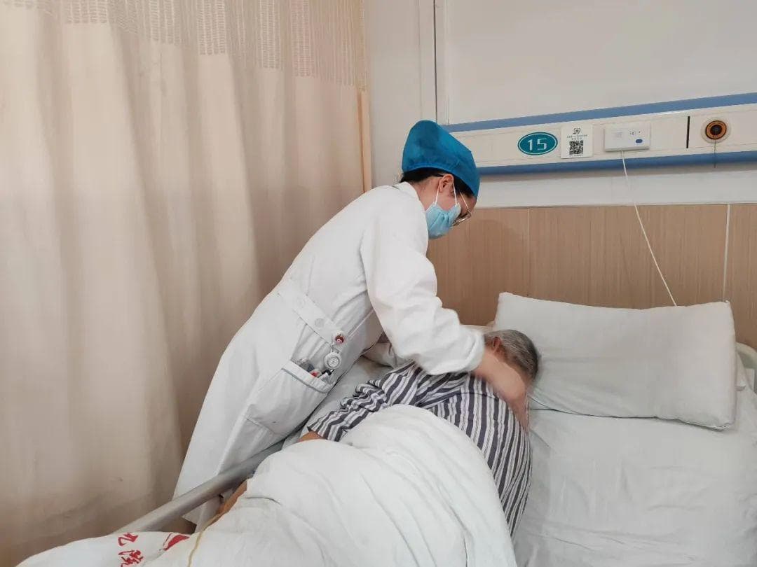 叩背排痰，虽然看似简单，但是您真的拍对了吗？