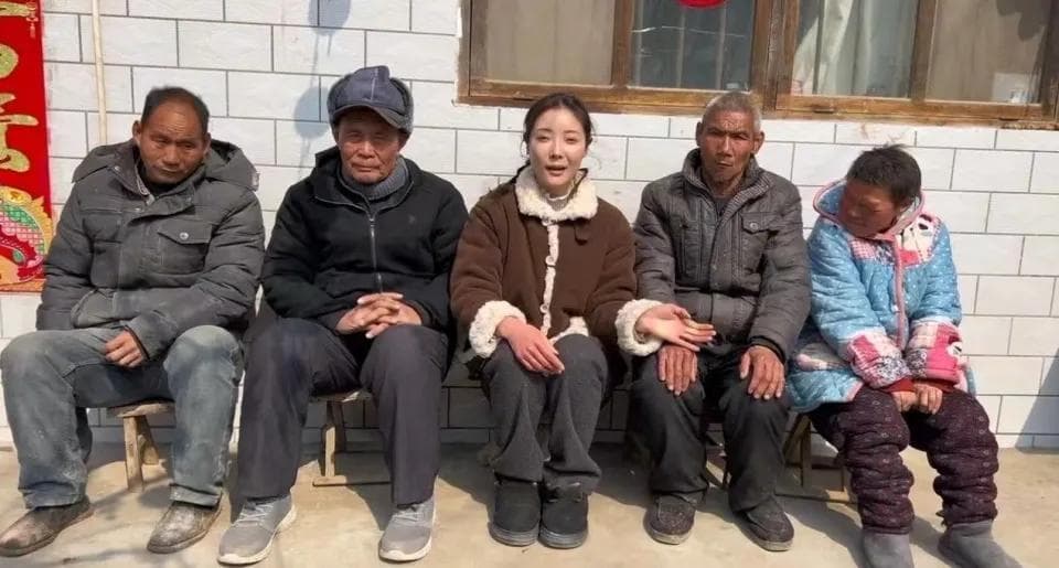 一人撑起老幼病残之家！新乡网红“李福贵”：身居沟壑依然仰望繁星