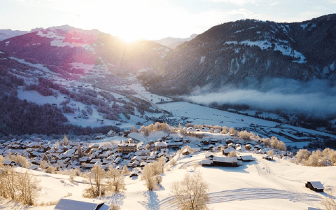 瑞士冬季旅游攻略：圣诞集市，滑雪，溜冰，小火车，温泉