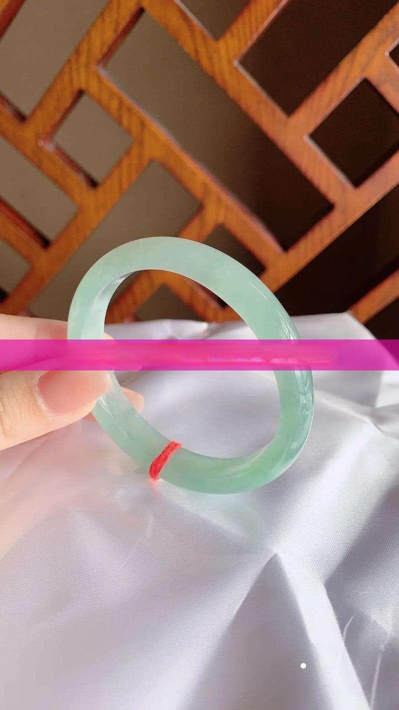 男士佩戴白玉手串指南：三种搭配技巧详解