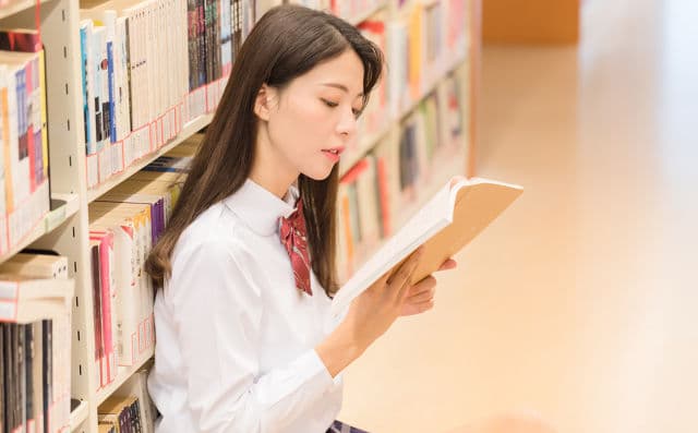 清华大学二校门录取通知书：3D工艺展现百年学府风采