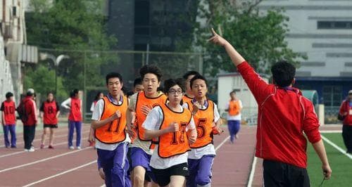 快跑1000米有什么技巧吗？如何提高跑步速度和耐力？