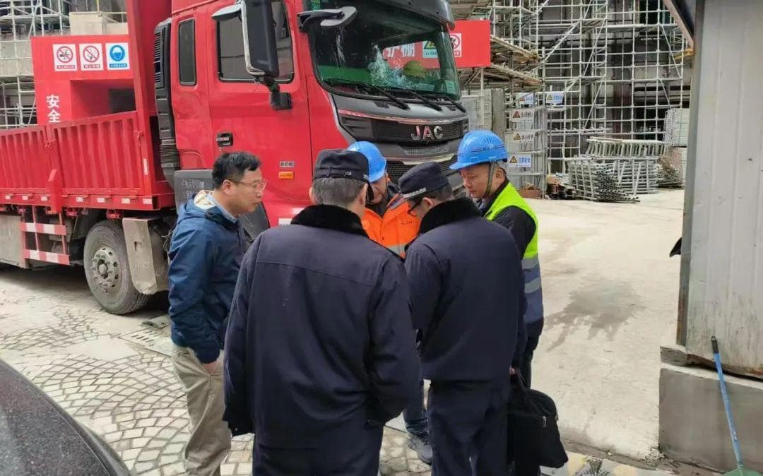 整治工地噪音扰民，筑牢“静夜安居”防护网