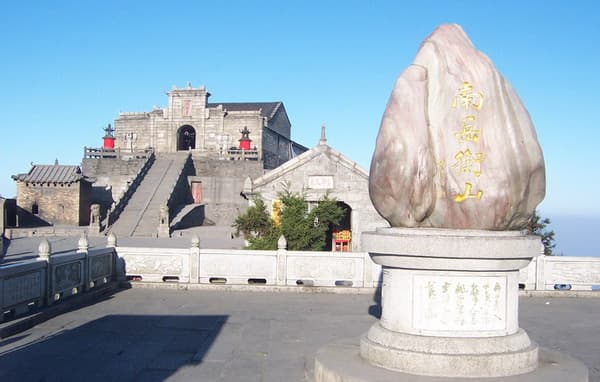 衡山可以开车上去吗？怎么坐车上山？衡山有没有环保车和索道？