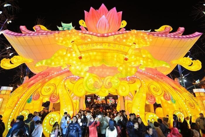 【这个城市有点潮】南京：灯影秦淮畔 一梦入金陵