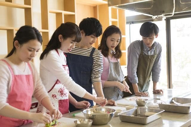 大学生掀起家政热潮：高知识技能赢得客户排单至2月