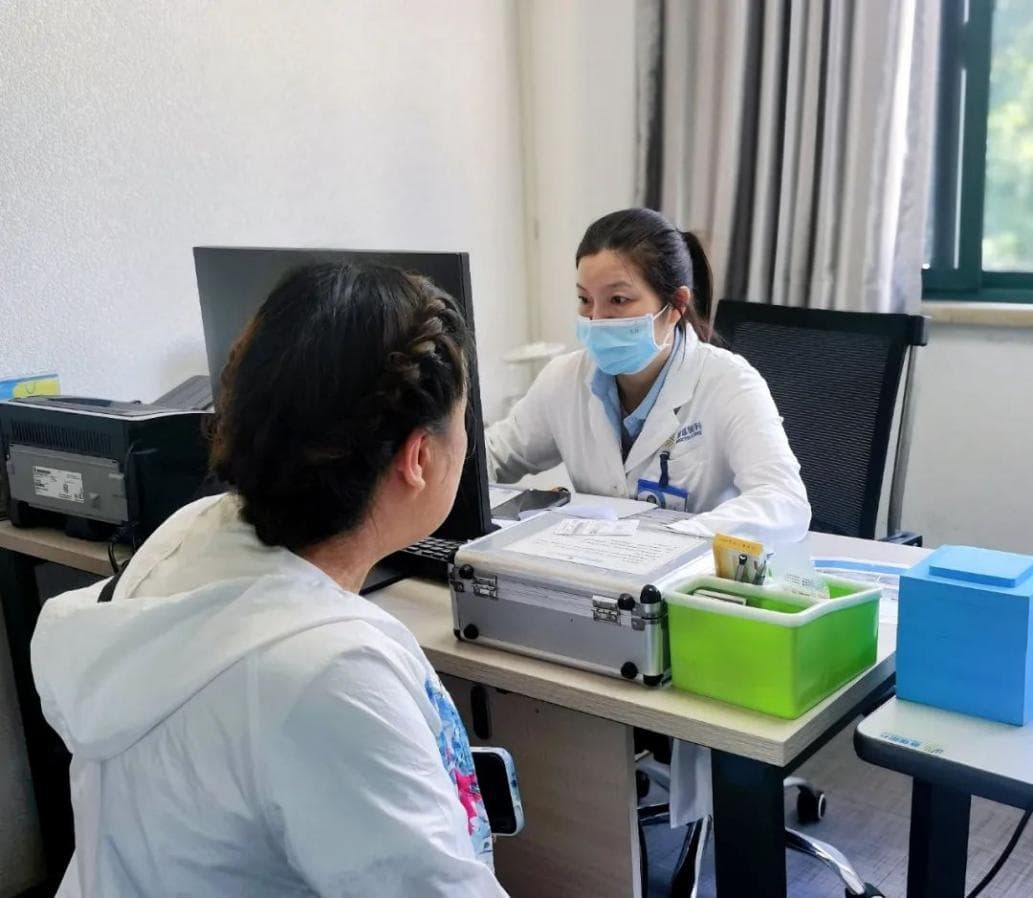暑期游泳玩水要当心 武汉普瑞眼科医院提醒夏季高发眼疾「红眼病」