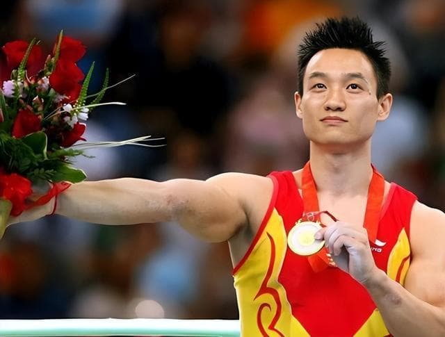 奥运体操冠军杨威：需终身佩戴呼吸机生活，他到底经历了什么？