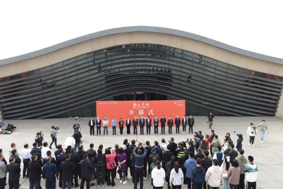 云冈石窟博物馆展出圆明园兽首，展现国宝寻护历程